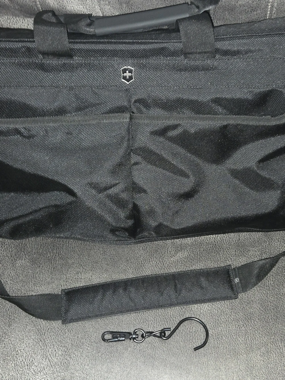 Victorinox WERX Deluxe Garment Sleeve, Carry-On /UNISEX